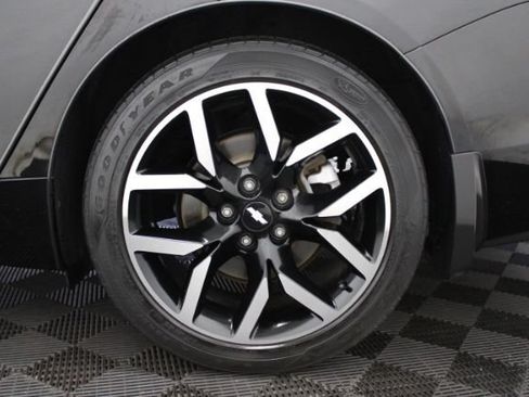 Used 2018 Chevrolet Impala Premier FWD image 7