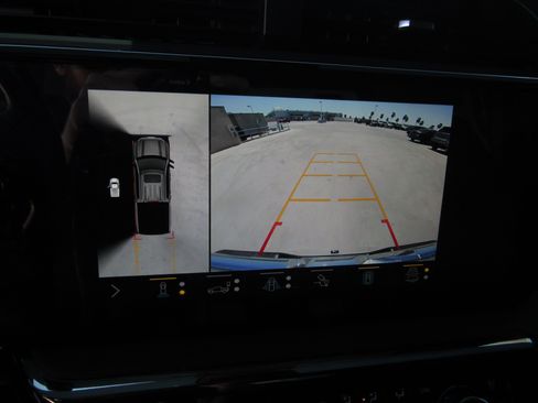 Used 2022 GMC Sierra 1500 AT4 w/ Sierra Safety Plus Package AWD/4WD image 20