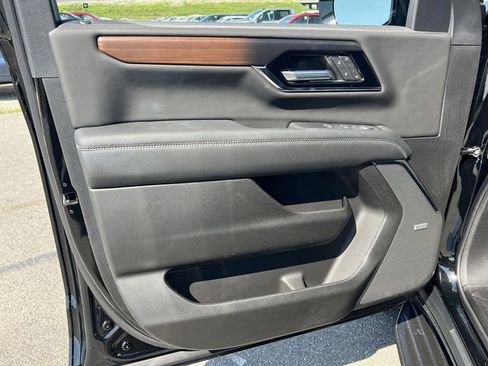 New 2026 GMC Yukon XL Denali w/ Advanced Technology Package image 10