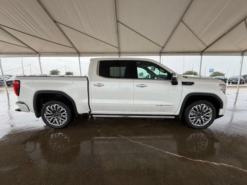 Used 2025 GMC Sierra 1500 Denali Ultimate AWD/4WD image 2