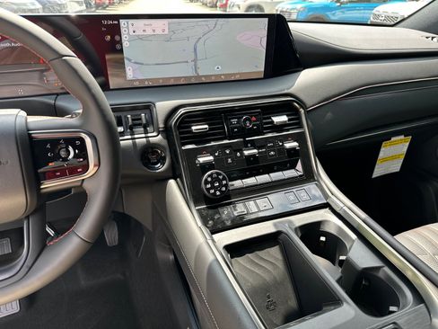 New 2025 Nissan Armada PRO-4X image 31