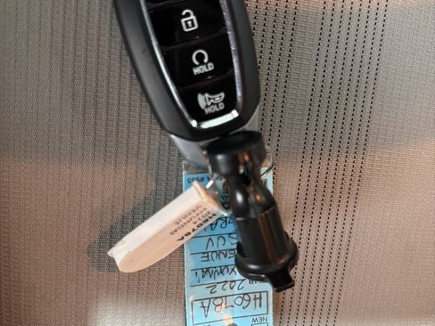 Used 2024 Hyundai Venue SEL image 34