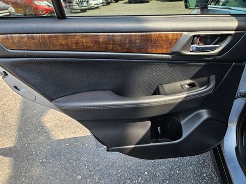 Used 2015 Subaru Outback 2.5i Limited AWD/4WD image 14