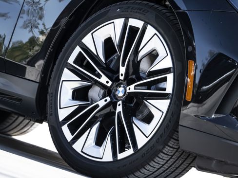 New 2026 BMW i5 eDrive40 image 8