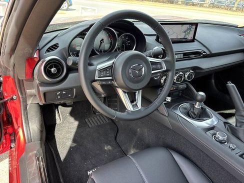 Used 2025 MAZDA MX-5 Miata RF Grand Touring image 15