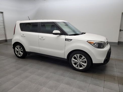 Used 2015 Kia Soul + FWD image 11