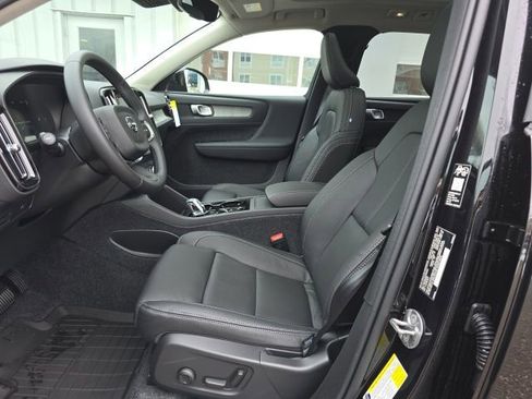 New 2026 Volvo XC40 B5 Plus w/ Protection Package Premier AWD/4WD image 24