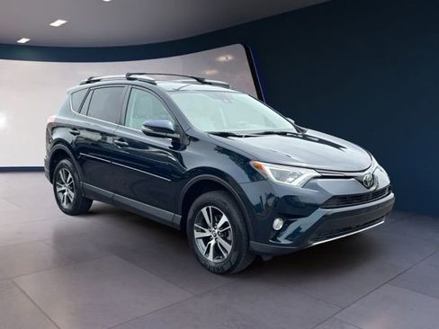 Used 2018 Toyota RAV4 XLE AWD/4WD image 7