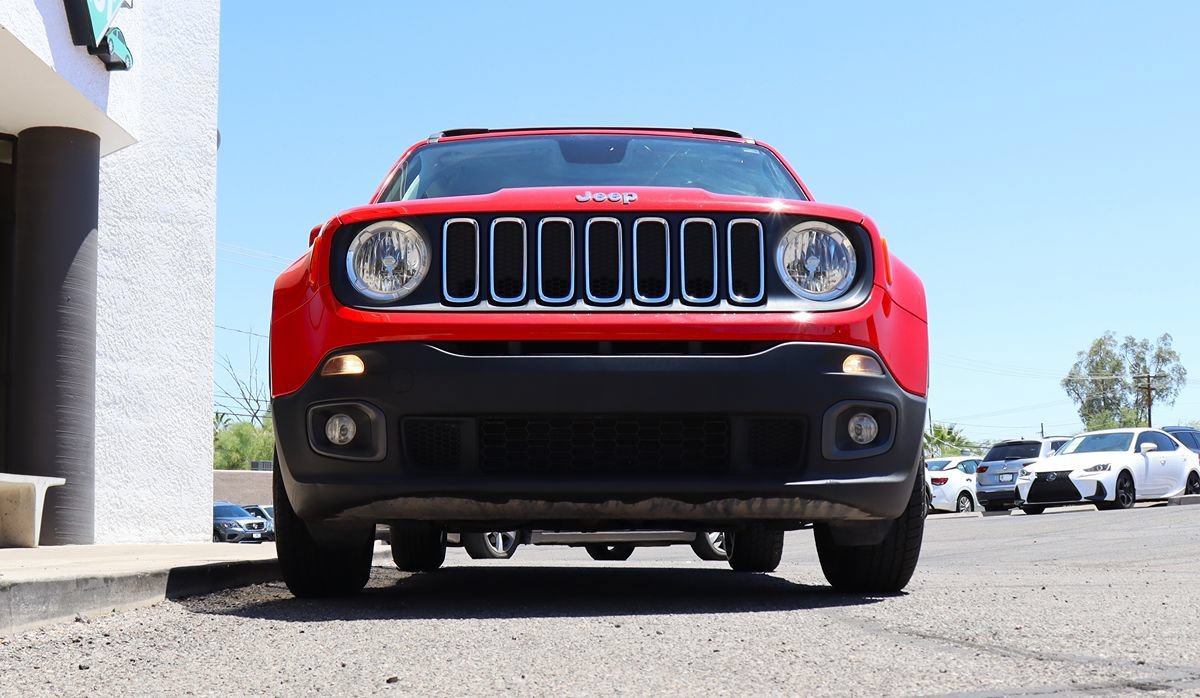 Used 2018 Jeep Renegade Latitude FWD image 17