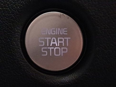 Certified 2025 Kia Sorento EX image 18