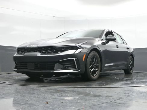 Used 2025 Kia K5 LXS image 46