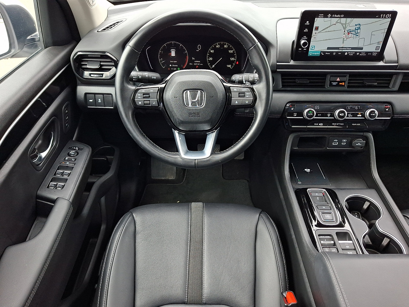Used 2024 Honda Pilot Touring image 14
