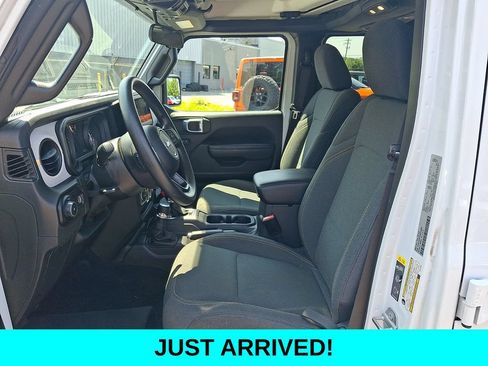Used 2025 Jeep Wrangler Unlimited Sport AWD/4WD image 13