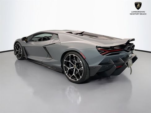 Used 2025 Lamborghini Revuelto AWD/4WD image 42
