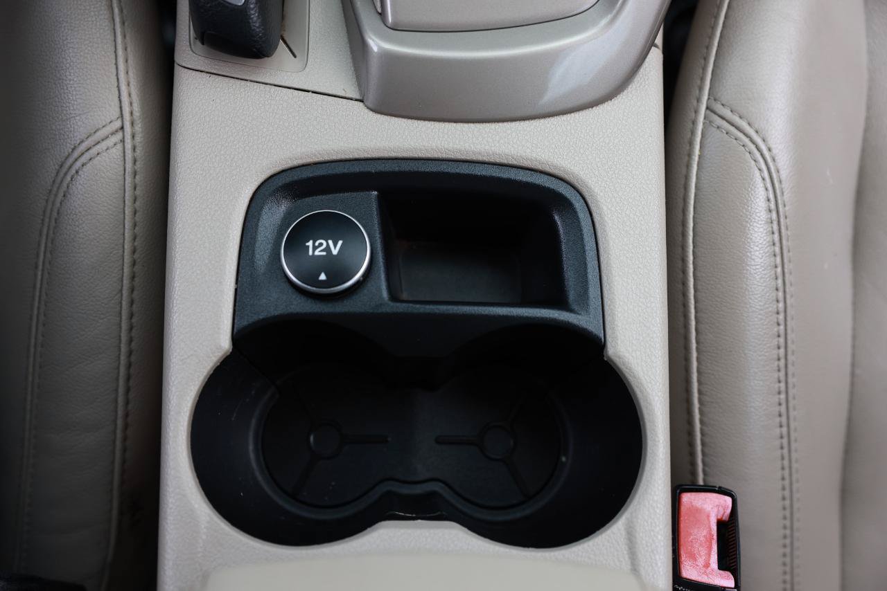 Used 2012 Ford Focus SEL FWD image 40