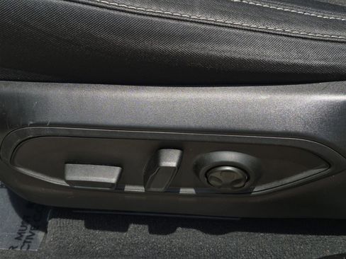 Used 2024 Jeep Grand Cherokee L Laredo w/ Luxury Tech Group I AWD/4WD image 16
