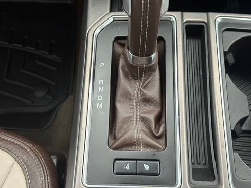 Used 2019 Ford F150 Limited image 23