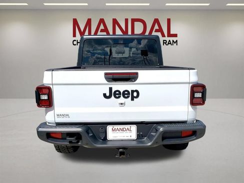 Used 2024 Jeep Gladiator Sport AWD/4WD image 6