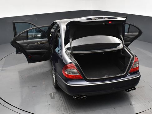 Used 2008 Mercedes-Benz E 63 AMG Sedan image 27