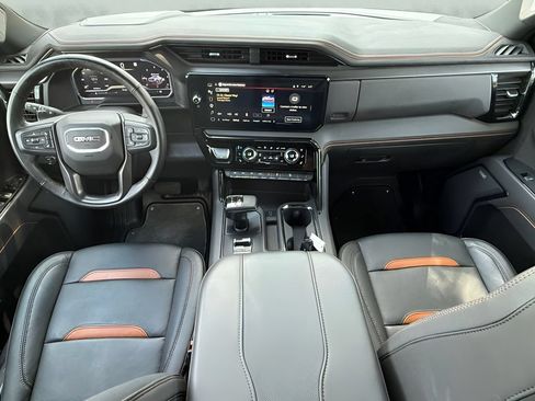 Used 2025 GMC Sierra 1500 AT4 w/ AT4 Premium Package AWD/4WD image 12