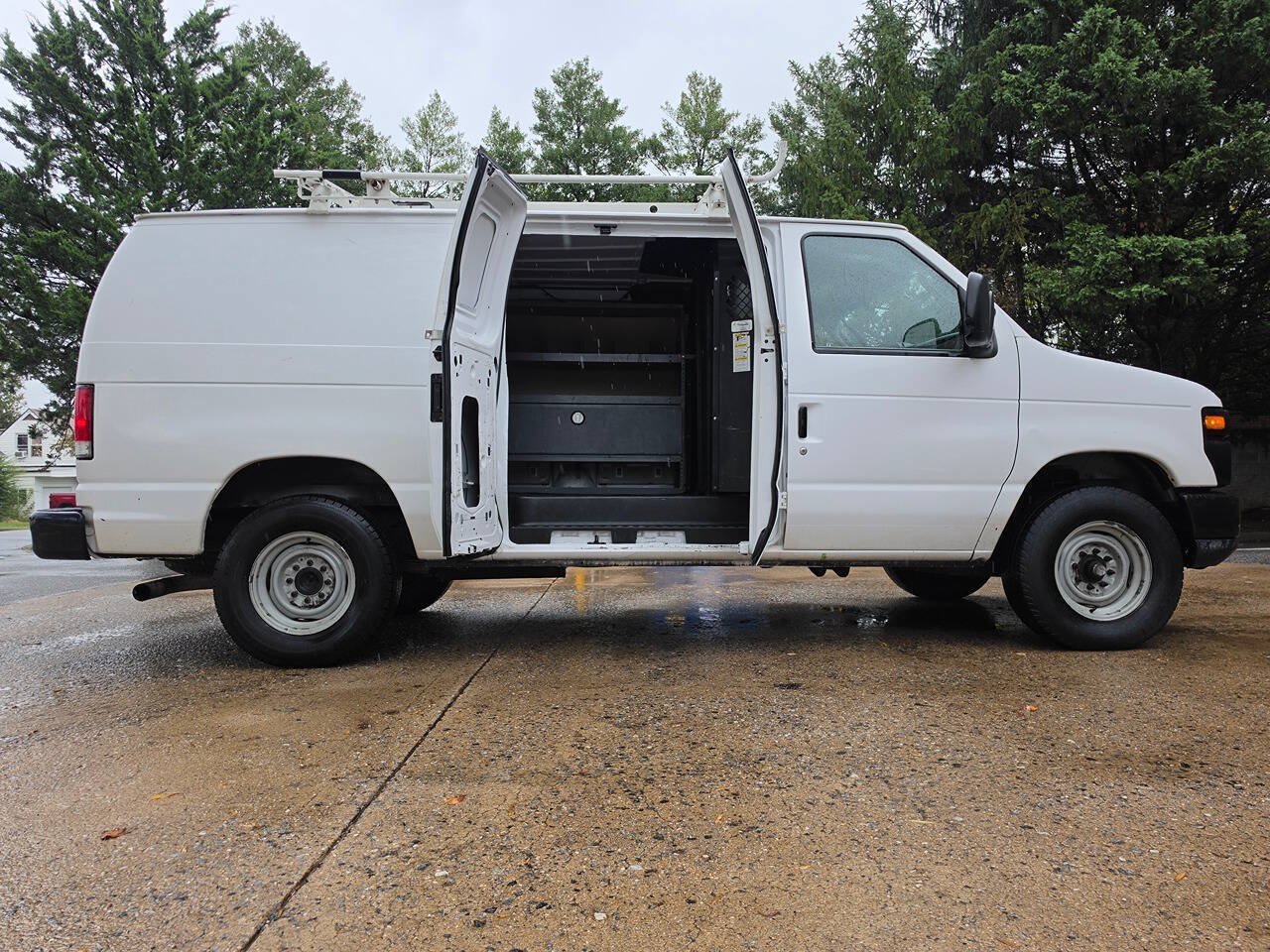 Used 2014 Ford E-350 and Econoline 350 Super Duty RWD image 5