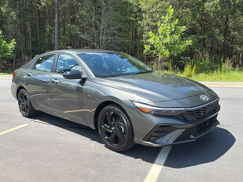 New 2026 Hyundai Elantra Sport FWD image 8