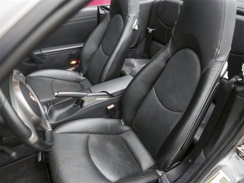 Used 2010 Porsche 911 Cabriolet image 5