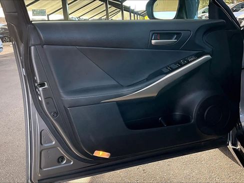 Used 2019 Lexus IS 300 RWD image 21