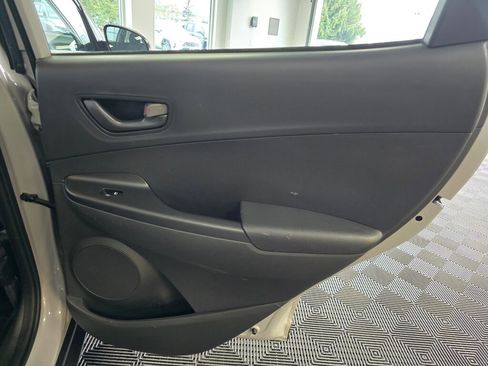 Used 2022 Hyundai Kona SE image 41