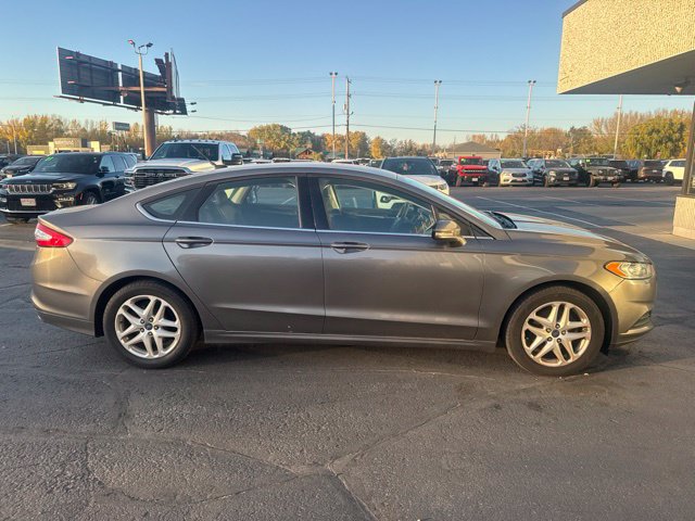 Used 2014 Ford Fusion SE FWD image 12