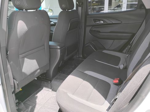 Used 2024 Chevrolet TrailBlazer LT w/ LT Cold Weather Package AWD/4WD image 26