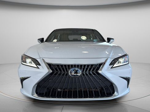 Used 2025 Lexus ES 350 w/ Premium Package FWD image 7