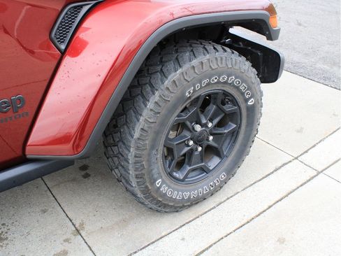 Used 2021 Jeep Gladiator Sport AWD/4WD image 11