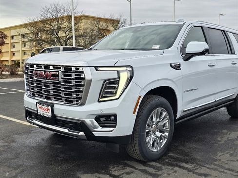 New 2026 GMC Yukon XL Denali w/ Sun & Power Step Package image 10