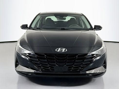 Used 2021 Hyundai Elantra SEL w/ Convenience + Premium Package FWD image 2