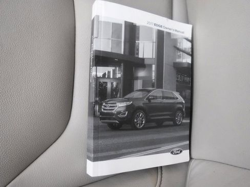 Used 2017 Ford Edge Titanium w/ Technology Package image 42
