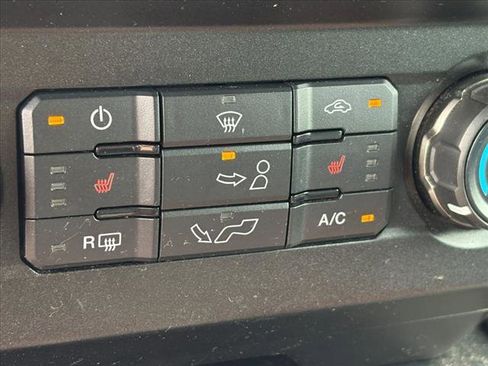 Used 2019 Ford F150 Raptor w/ Equipment Group 801A Mid image 25