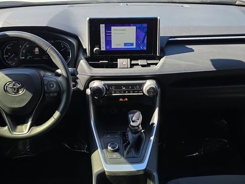 Used 2023 Toyota RAV4 SE image 21