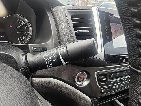 Used 2017 Honda Ridgeline RTL-T image 19