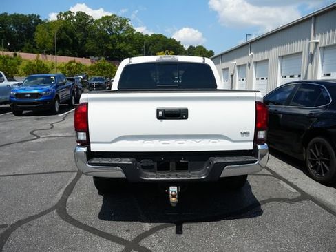 Used 2023 Toyota Tacoma SR5 RWD image 9