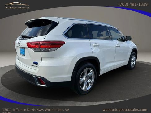 Used 2017 Toyota Highlander Limited image 4