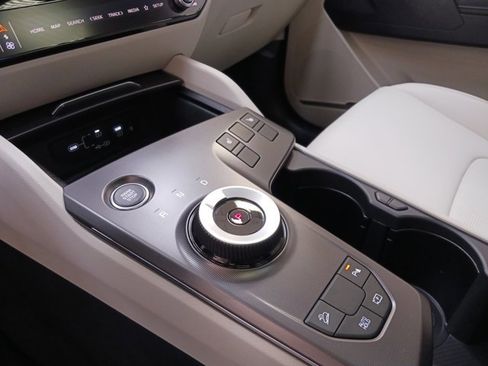 Used 2026 Kia Sportage EX w/ EX Panoramic Sunroof Package image 24