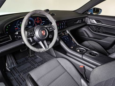 Certified 2025 Porsche Taycan AWD/4WD image 4