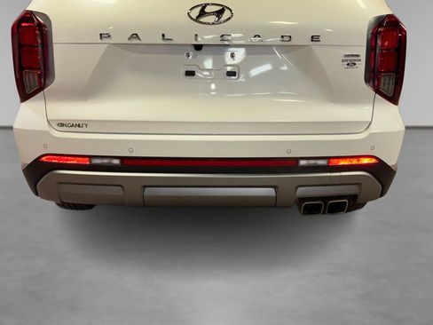 Used 2023 Hyundai Palisade Limited image 16