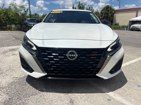 Used 2024 Nissan Altima 2.5 SR FWD image 8