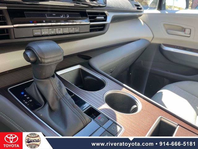 Certified 2024 Toyota Sienna LE AWD/4WD image 29