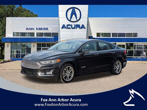 Used 2019 Ford Fusion Titanium image 1