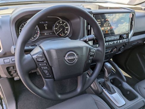 New 2026 Nissan Frontier SV w/ Tow Package image 15