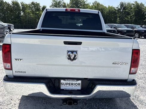 Used 2022 RAM 1500 Classic SLT AWD/4WD image 4