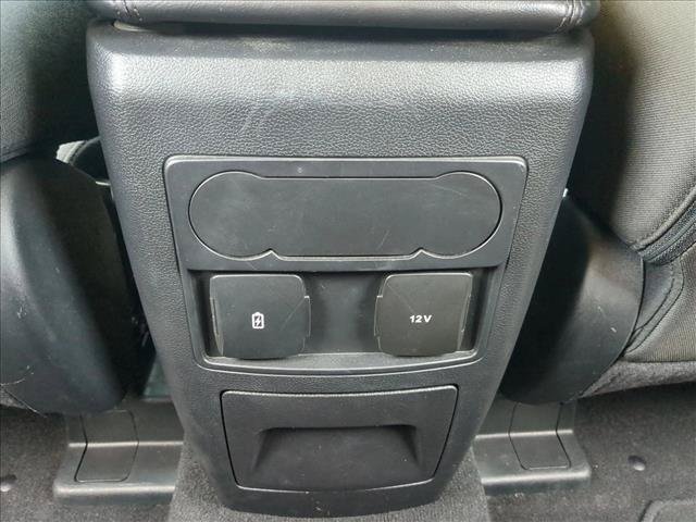 Used 2024 Ford Explorer XLT RWD image 16